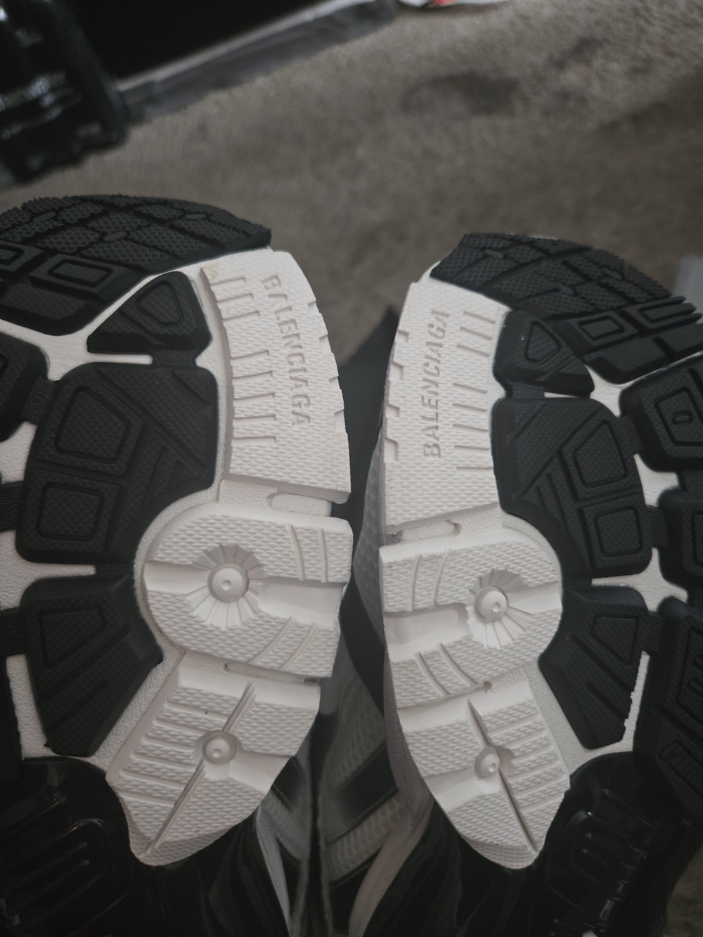 Balenciaga White and Black Athletic Sneakers - Picture 5 of 6